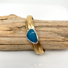 Load image into Gallery viewer, Rio y Piedra Lazulite Cuff
