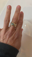 Load and play video in Gallery viewer, Grey Quartz Starfish Ring - 18K gold and sterling silver - size 9
