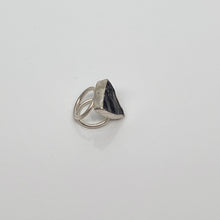 Load image into Gallery viewer, Amethyst Triangle Ring
