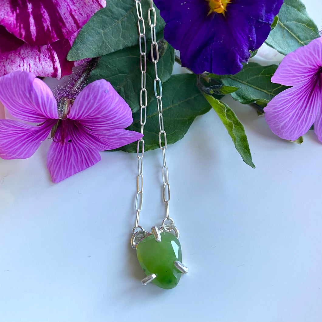 Bloom Nephrite Jade Small Necklace