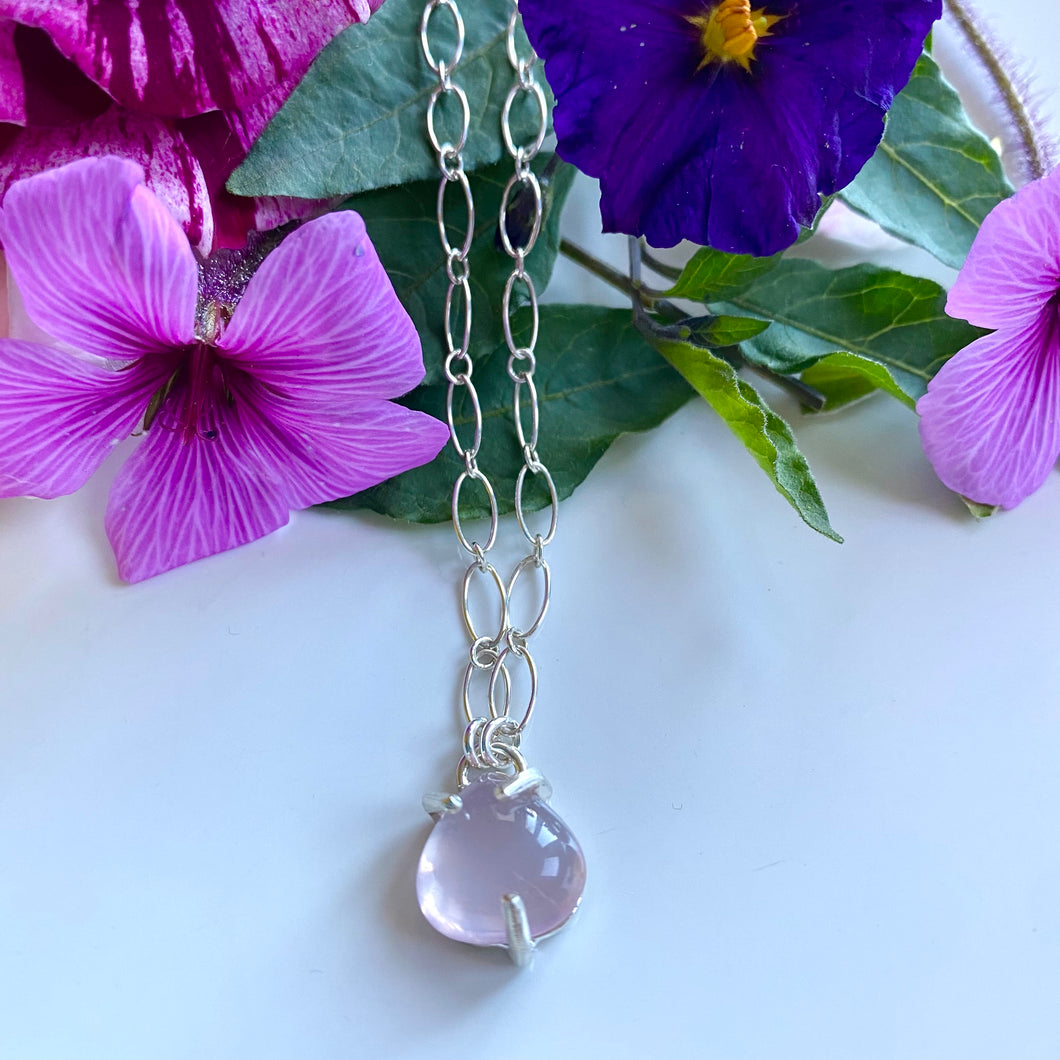 Bloom Rose Quartz Tear Small Necklace